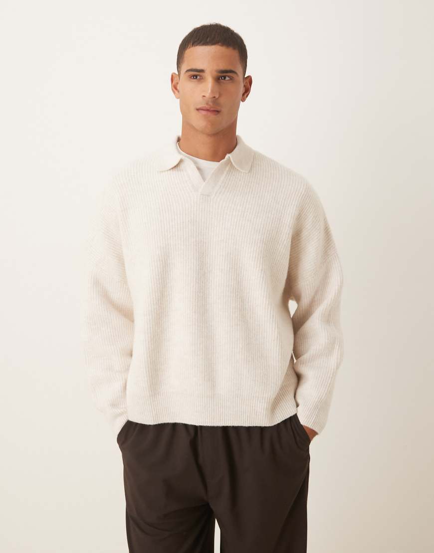 ASOS DESIGN - Gerippter Grobstrick-Pullover in haferbeige meliert mit extremer, kastiger Oversize-Passform und eingekerbtem Ausschnitt-Neutral von ASOS DESIGN