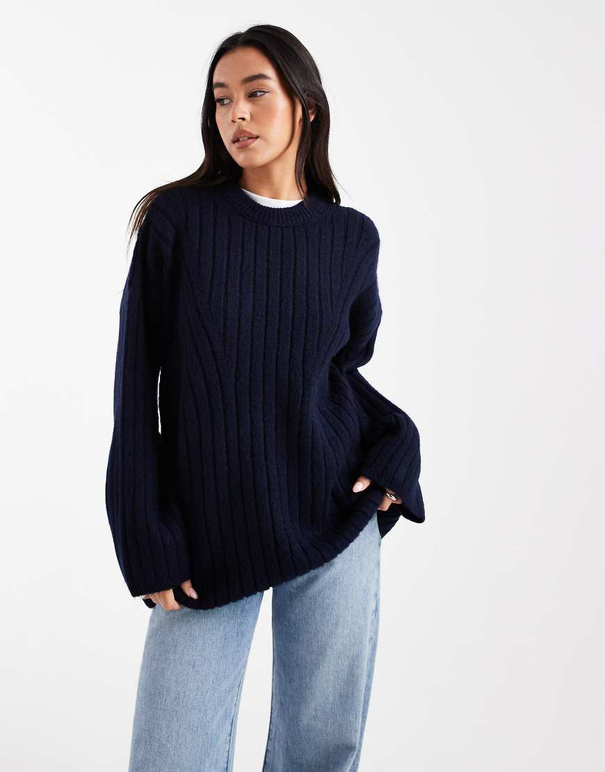 ASOS DESIGN - Gerippter Longline-Pullover in Marineblau mit Rundhalsausschnitt von ASOS DESIGN