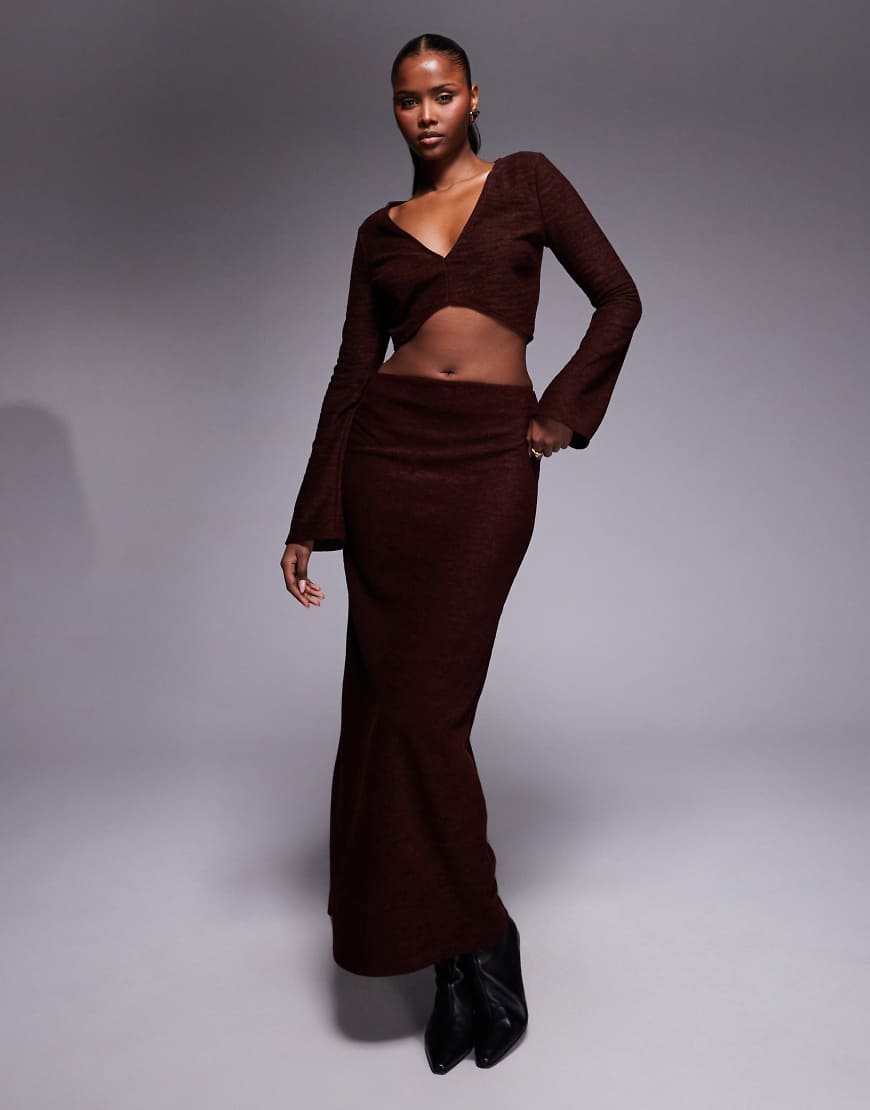 ASOS DESIGN - Gerippter Maxirock aus angerautem Stoff in Braun mit geradem Schnitt, Kombiteil-Brown von ASOS DESIGN