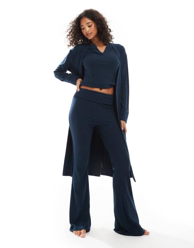 ASOS DESIGN - Gerippter Morgenmantel in Marineblau von ASOS DESIGN
