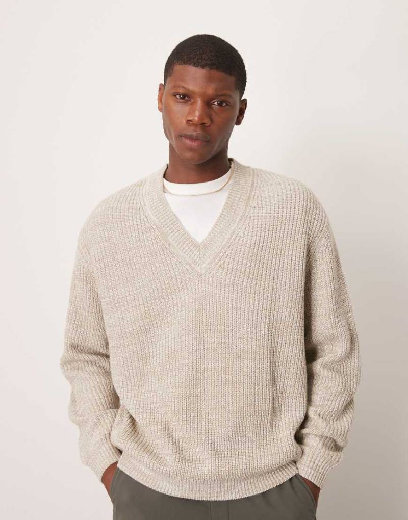 ASOS DESIGN - Gerippter Oversize-Seemannspullover in Beige meliert mit V-Ausschnitt-Neutral von ASOS DESIGN