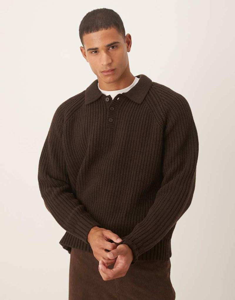 ASOS DESIGN - Gerippter Oversize-Strickpullover aus schwerem Wollmix in Braun mit Polokragen-Brown von ASOS DESIGN