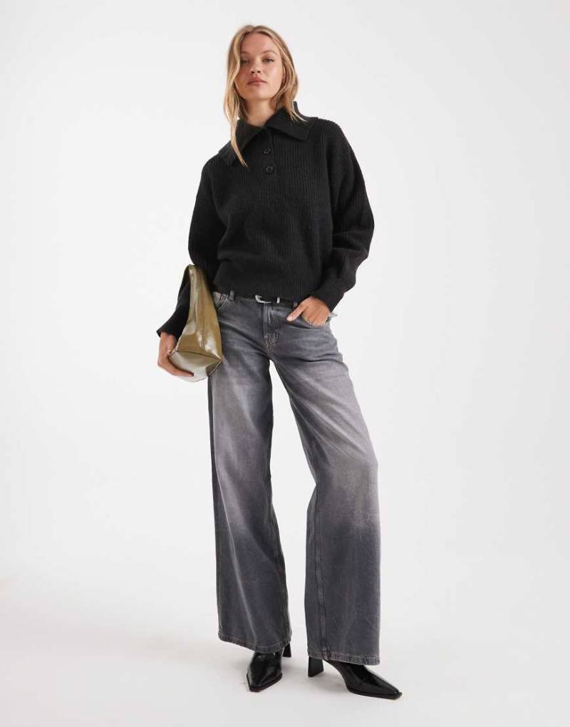 ASOS DESIGN - Gerippter Pullover in Schwarz mit Matrosenkragen und Patentmuster von ASOS DESIGN