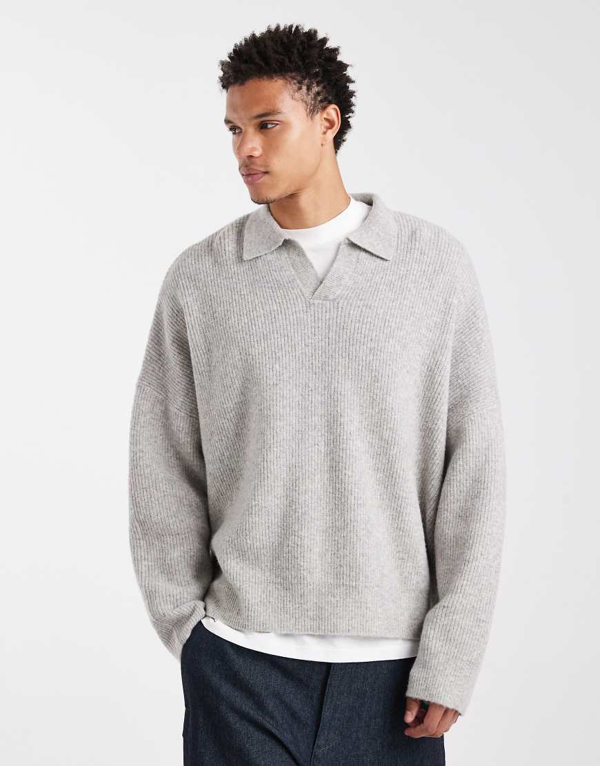 ASOS DESIGN - Gerippter Strickpullover in Hellgrau mit extremer, kastiger Oversize-Passform und eingekerbtem Ausschnitt von ASOS DESIGN