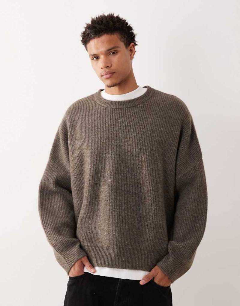 ASOS DESIGN - Gerippter Strickpullover in braun meliert mit extremer, kastiger Oversize-Passform-Brown ASOS DESIGN - Gerippter Strickpullover in braun meliert mit extremer, kastiger Oversize-Passform-Brown von ASOS DESIGN
