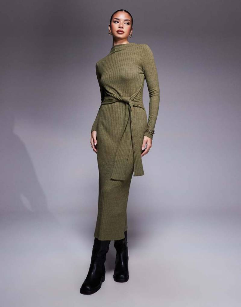 ASOS DESIGN - Geripptes, langärmliges Midikleid in Khaki mit hohem Ausschnitt und Bindebändern vorne-Grün von ASOS DESIGN