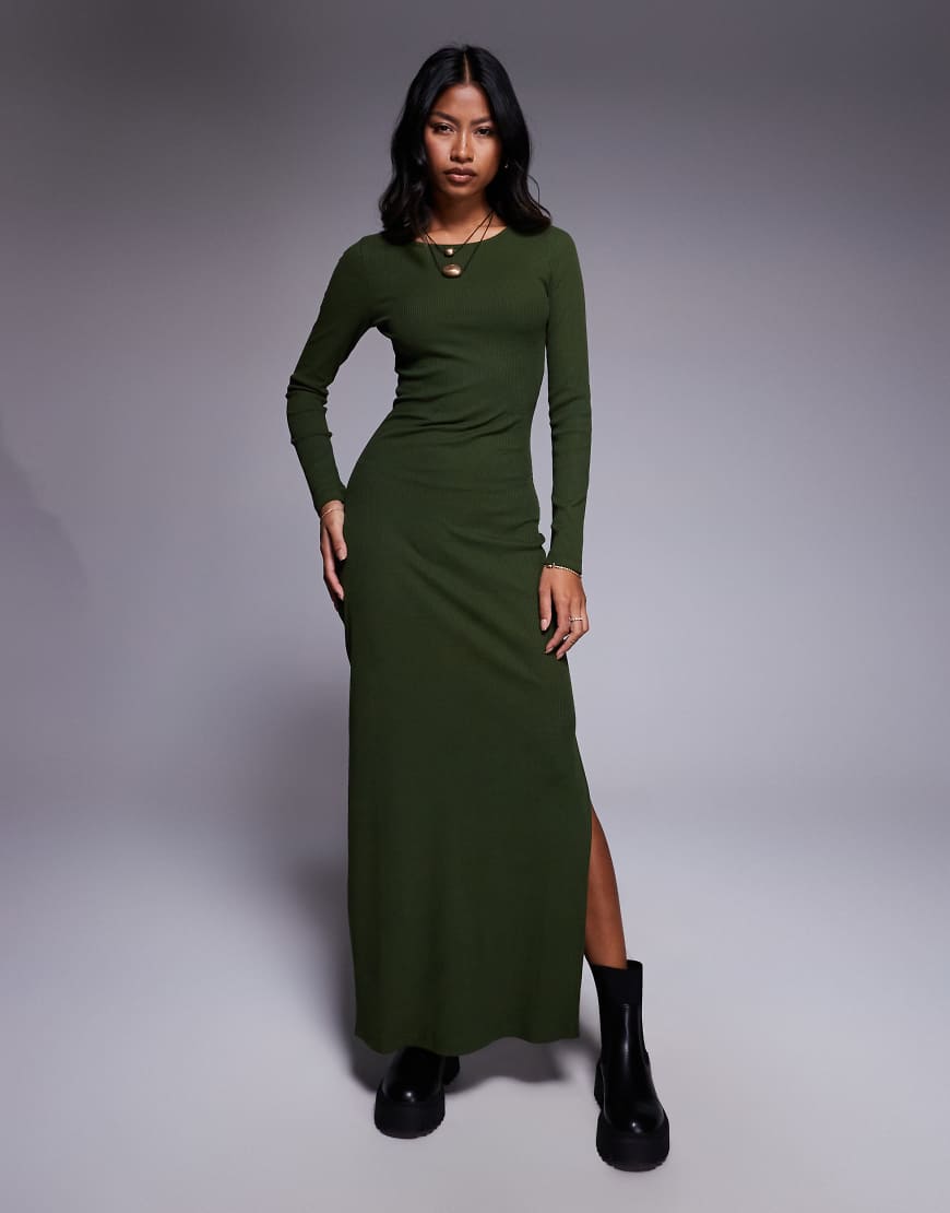 ASOS DESIGN - Geripptes Maxikleid in Khaki mit Schlitz-Grün von ASOS DESIGN