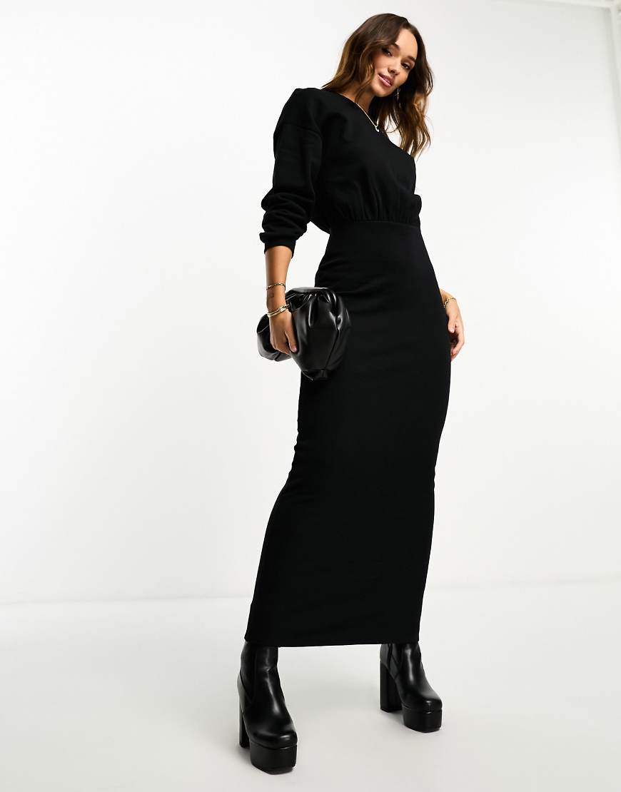 ASOS DESIGN - Geripptes Maxikleid in Schwarz mit Rundhalsausschnitt und Blousonärmeln ASOS DESIGN - Geripptes Maxikleid in Schwarz mit Rundhalsausschnitt und Blousonärmeln von ASOS DESIGN