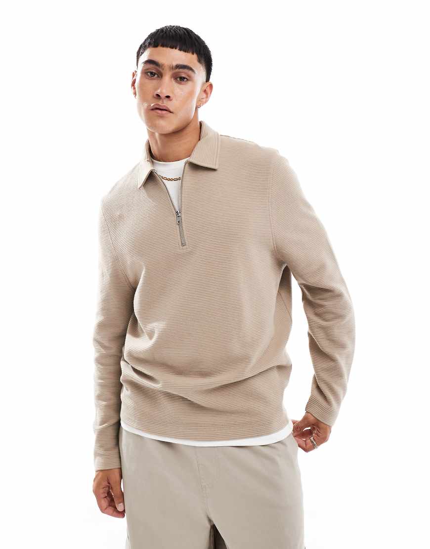 ASOS DESIGN - Geripptes Sweatshirt in Steinbeige mit kurzem Reißverschluss und Kragen-Neutral von ASOS DESIGN