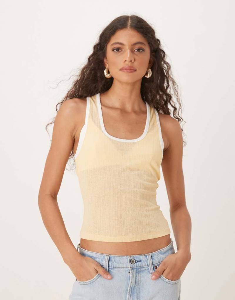 ASOS DESIGN - Geripptes Trägertop in Buttermilch mit kontrastierender Einfassung und griffiger Haptik-Gelb von ASOS DESIGN