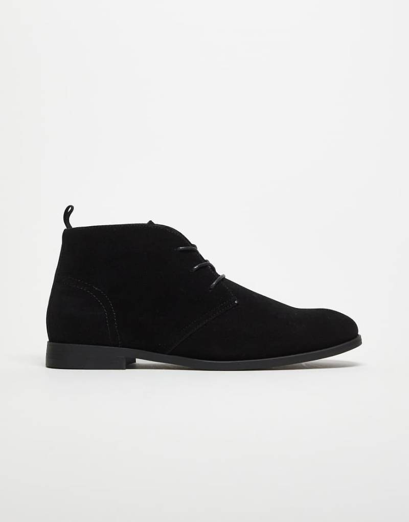 ASOS DESIGN - Geschnürte Chukka-Stiefel in Schwarz von ASOS DESIGN