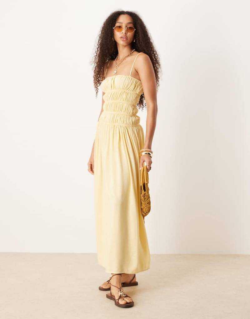 ASOS DESIGN - Gesmoktes Maxikleid aus Leinenmix in Buttermilch-Gelb von ASOS DESIGN