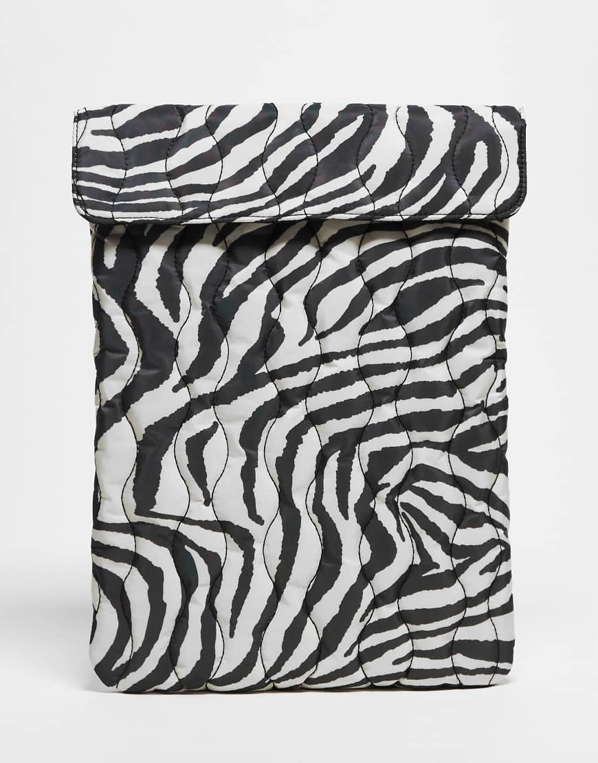ASOS DESIGN - Gesteppte Laptoptasche mit Zebramuster-Bunt von ASOS DESIGN