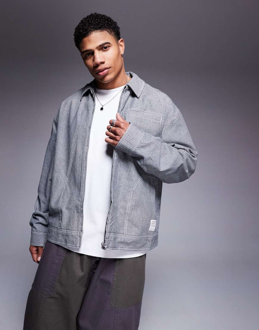 ASOS DESIGN - Gestreifte Harrington-Jacke in Schwarz und Weiß mit Oversize-Schnitt von ASOS DESIGN
