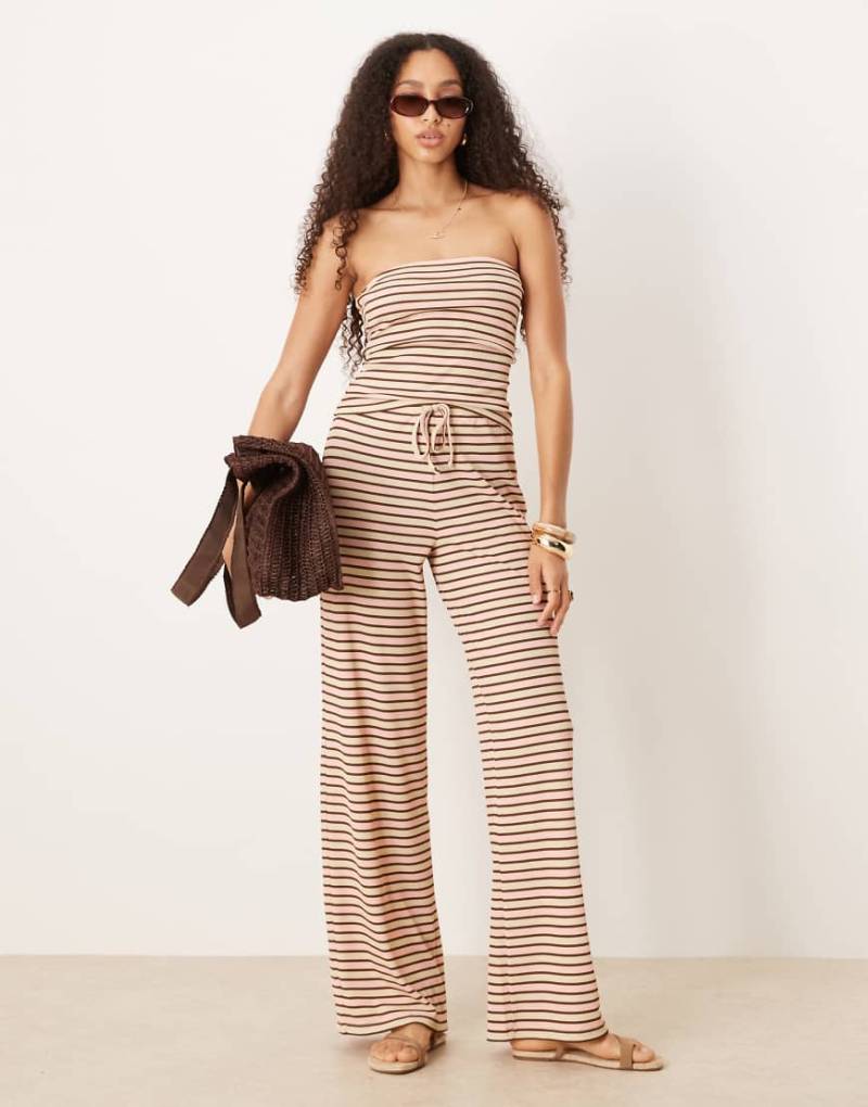 ASOS DESIGN - Gestreifte Hose in Creme mit weitem Bein, Kombiteil-Weiß von ASOS DESIGN