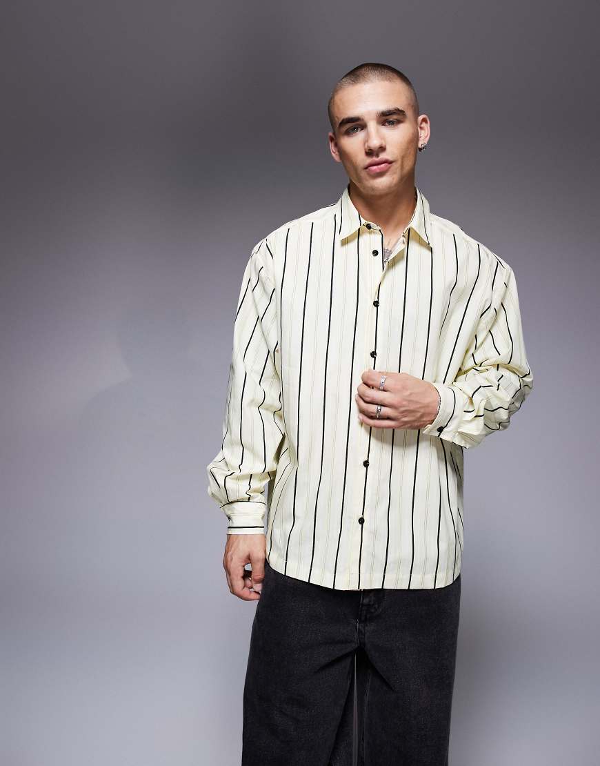 ASOS DESIGN - Gestreiftes Oversize-T-Shirt in Gelb-Weiß von ASOS DESIGN