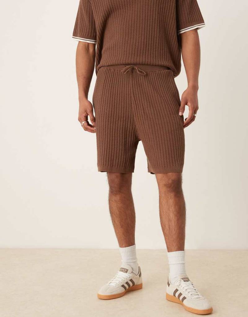 ASOS DESIGN - Gestrickte Oversize-Shorts in Braun mit Struktur, Kombiteil-Neutral von ASOS DESIGN