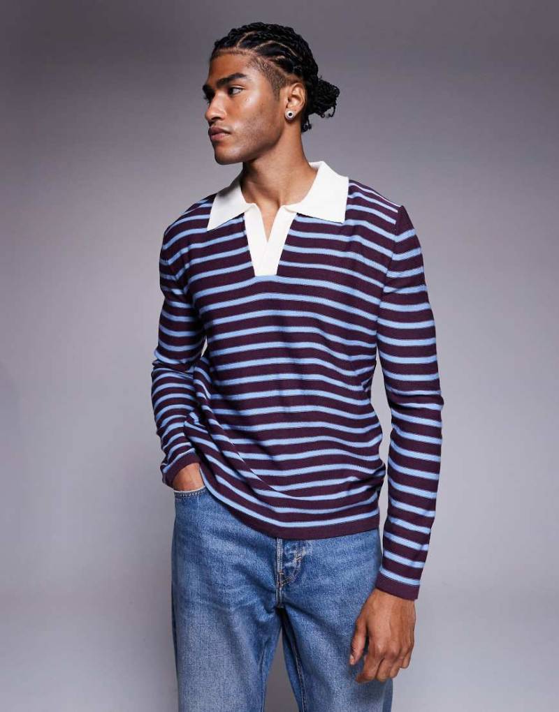 ASOS DESIGN - Gestrickter Polo-Pullover mit eingekerbtem Ausschnitt und Streifen in Rot und Blau-Bunt von ASOS DESIGN