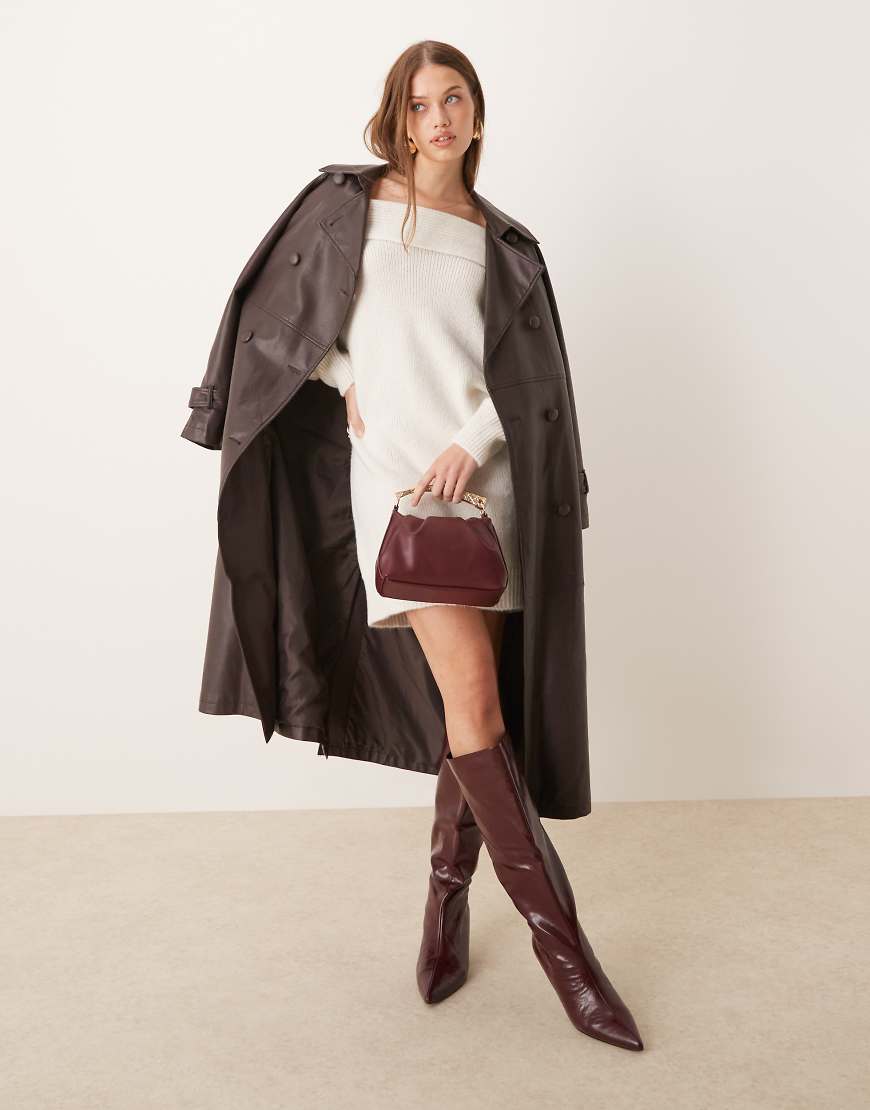 ASOS DESIGN - Gestricktes Pulloverkleid in Ecru mit One-Shoulder-Design-Weiß von ASOS DESIGN