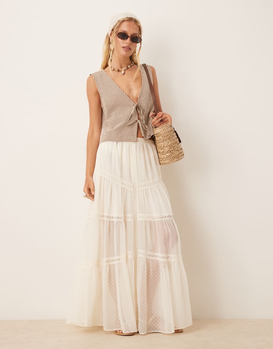 ASOS DESIGN - Gestufter Boho-Maxirock in Cremeweiß mit Spitzeneinsatz ASOS DESIGN - Gestufter Boho-Maxirock in Cremeweiß mit Spitzeneinsatz von ASOS DESIGN