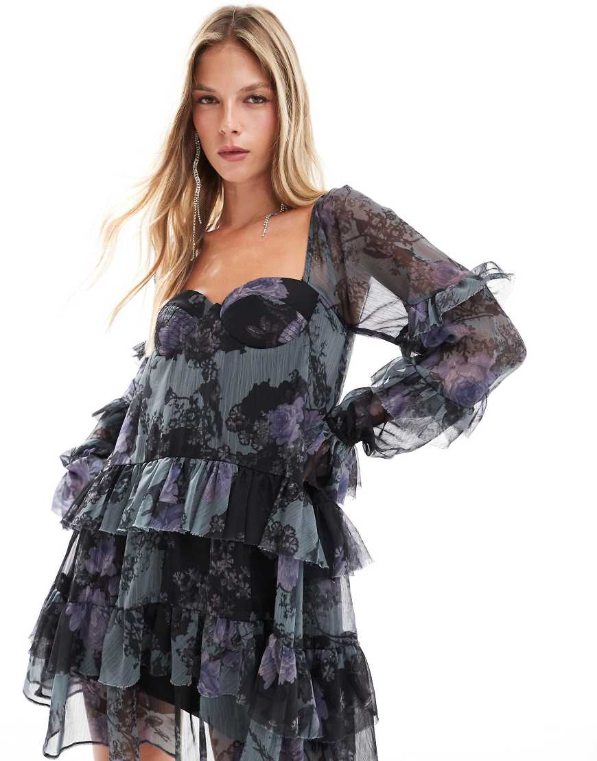 ASOS DESIGN - Gestuftes, gerüschtes Minikleid mit Blumenmuster in Staubrosa und Korsettdetail-Bunt von ASOS DESIGN