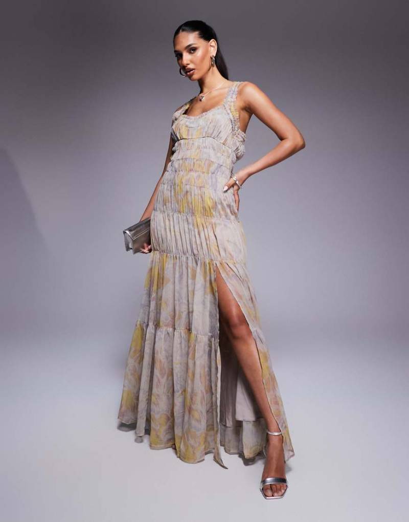 ASOS DESIGN - Gestuftes Maxikleid mit Blumenmuster und Rüschensaum-Bunt von ASOS DESIGN