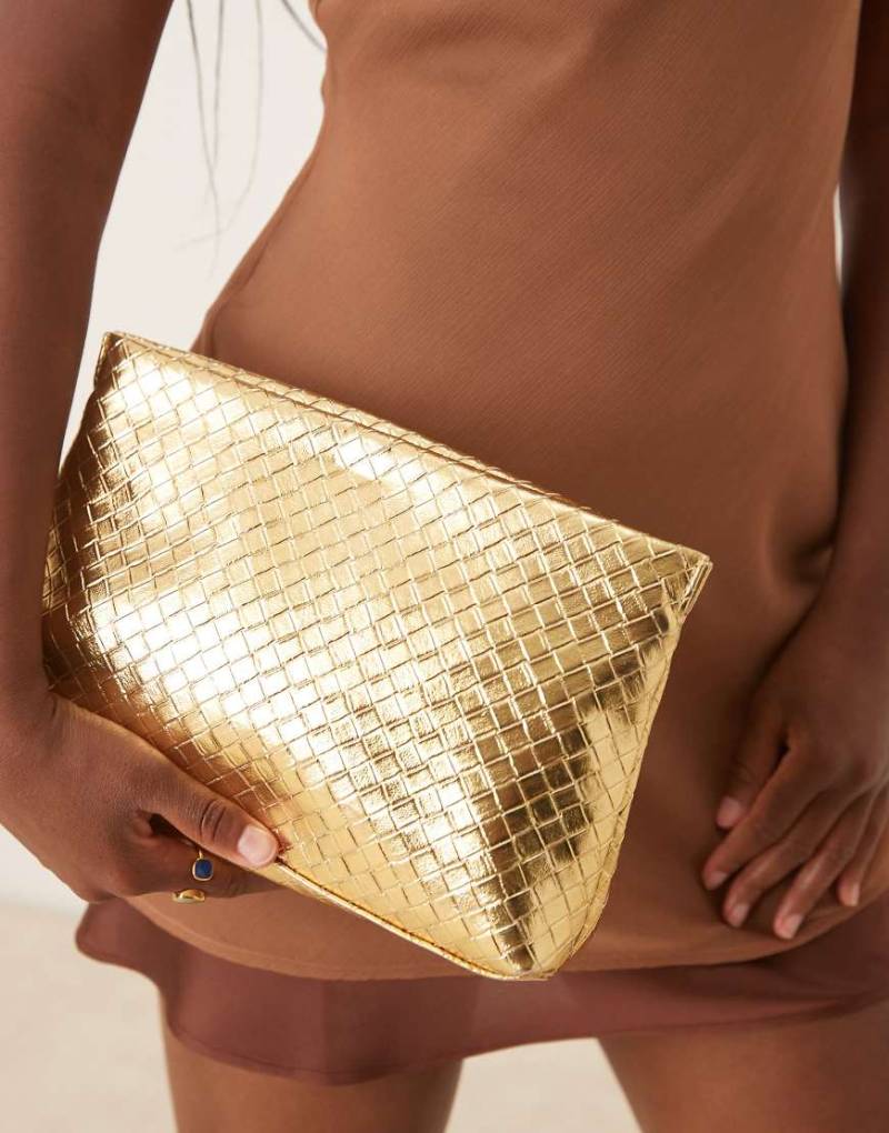 ASOS DESIGN - Gewebte Clutch in Gold mit Reißverschluss oben-Goldfarben von ASOS DESIGN