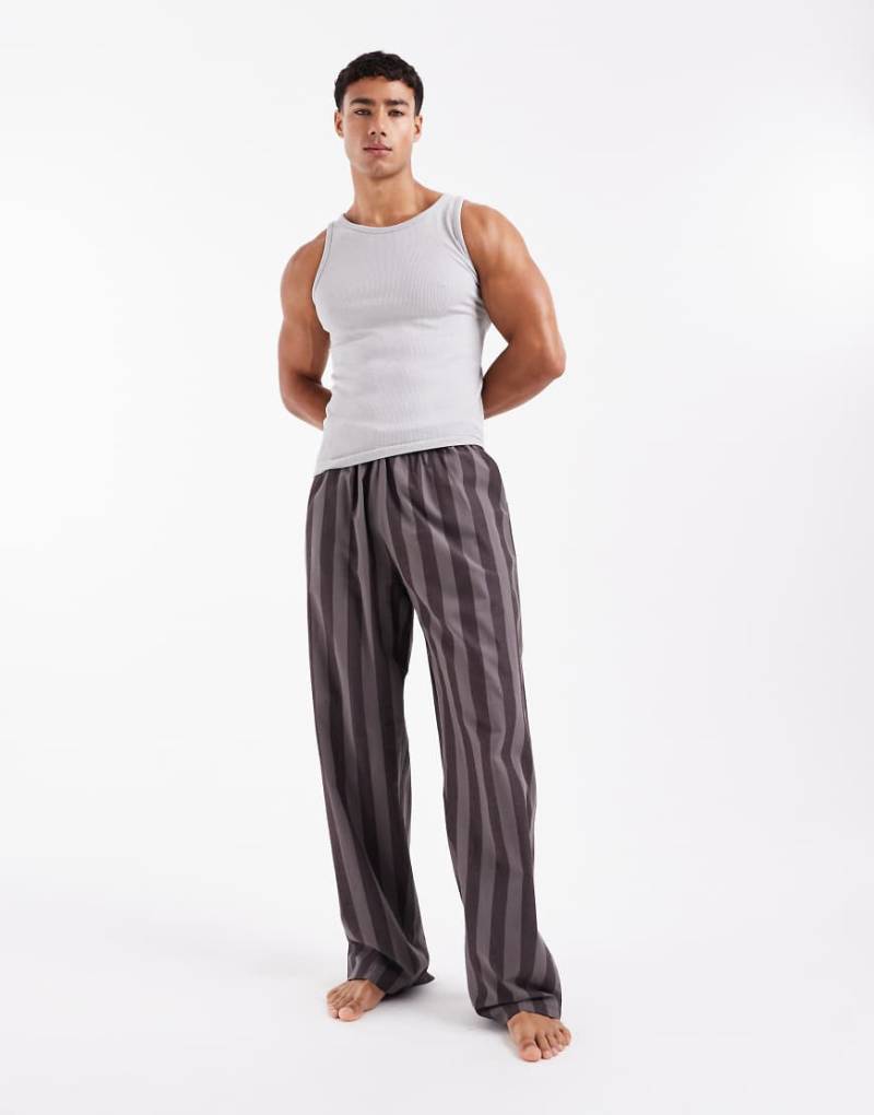 ASOS DESIGN - Gewebte Lounge-Hose in Braun gestreift von ASOS DESIGN