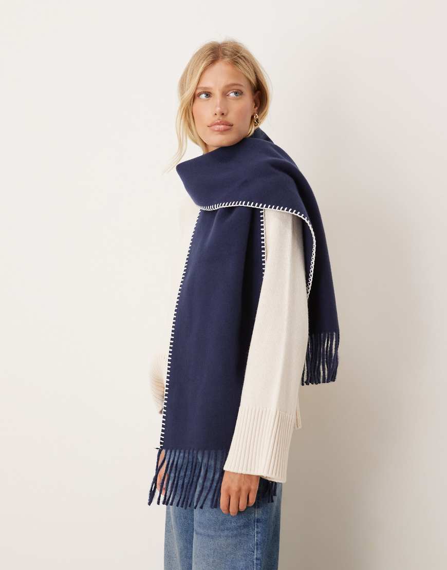 ASOS DESIGN - Gewebter Oversize-Schal in Marineblau mit Languettenstich-Rot von ASOS DESIGN