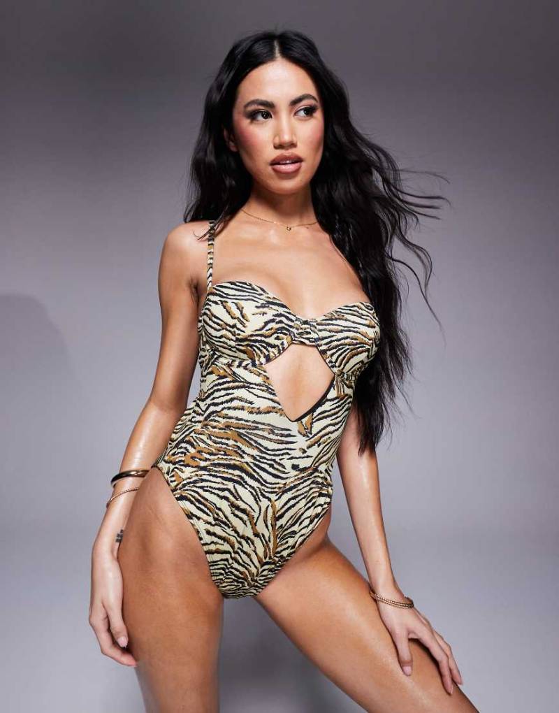 ASOS DESIGN - Gia - Bügel-Badeanzug mit Zierausschnitt und Animalprint-Bunt von ASOS DESIGN