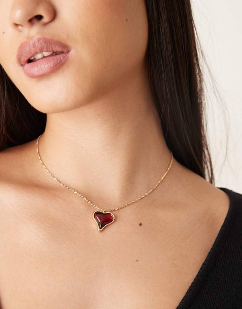 ASOS DESIGN - Goldfarbene Halskette mit Herzanhänger von ASOS DESIGN