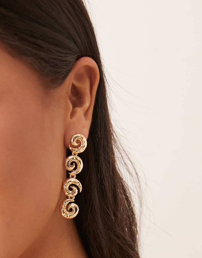 ASOS DESIGN - Goldfarbene Ohrstecker mit spiralförmigen Anhängern von ASOS DESIGN
