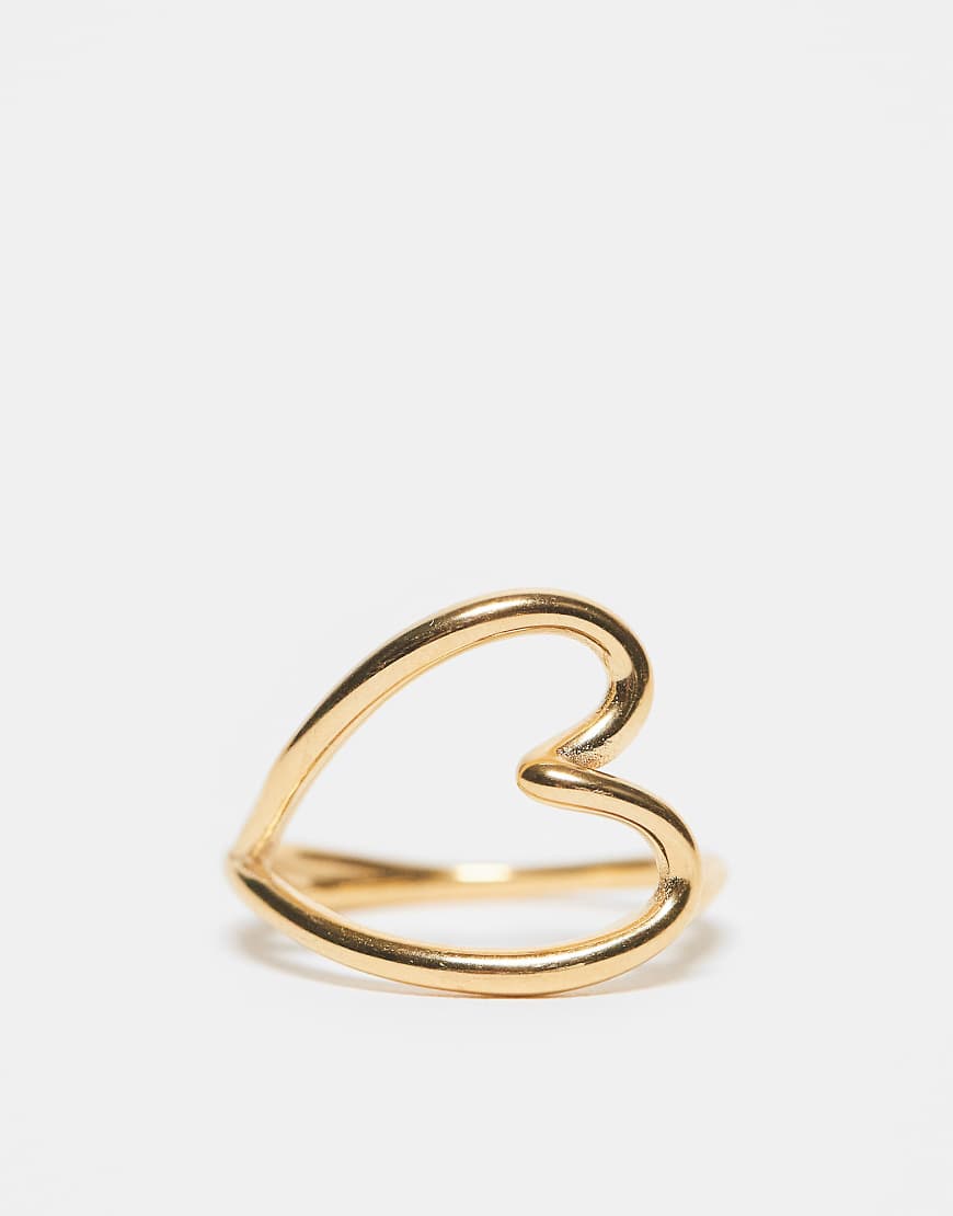 ASOS DESIGN - Goldfarbener Ring aus wasserfestem Edelstahl mit Herzdesign und Geschenkbeutel von ASOS DESIGN