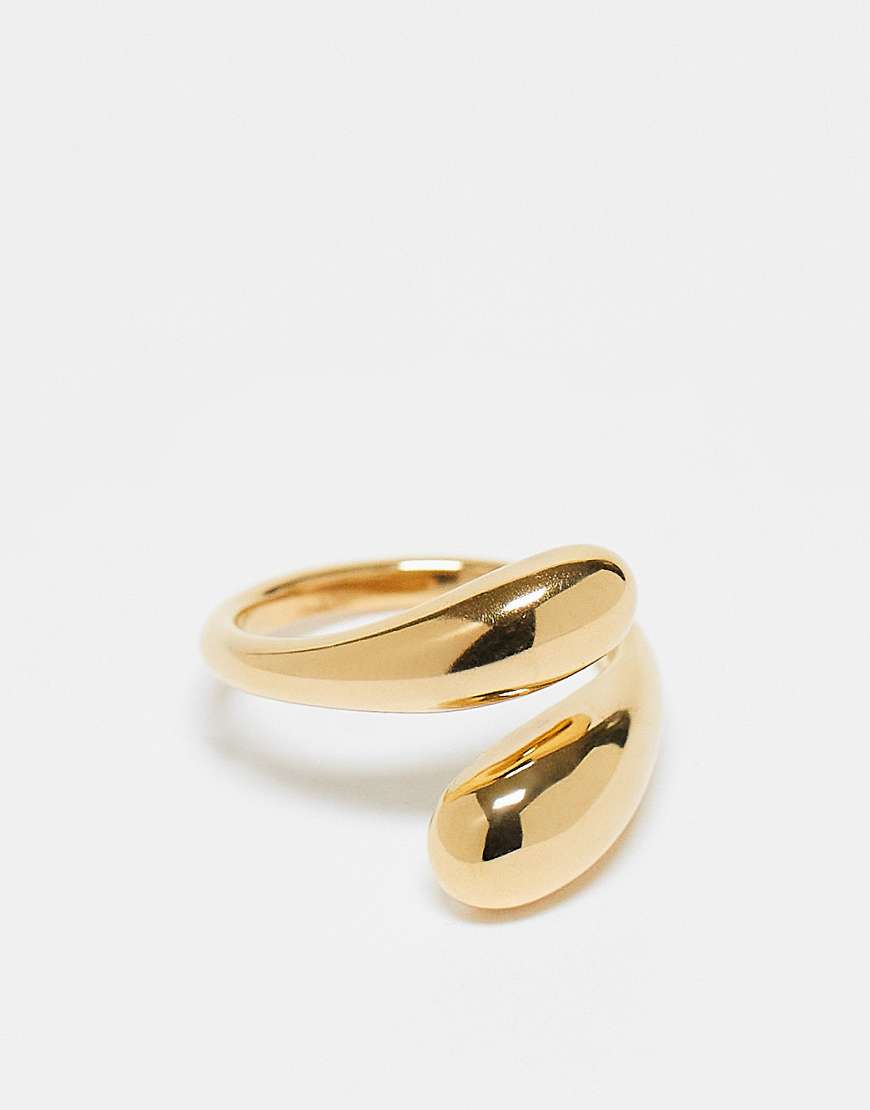 ASOS DESIGN - Goldfarbener Ring aus wasserfestem Edelstahl mit bauschigem Wickel-Design von ASOS DESIGN