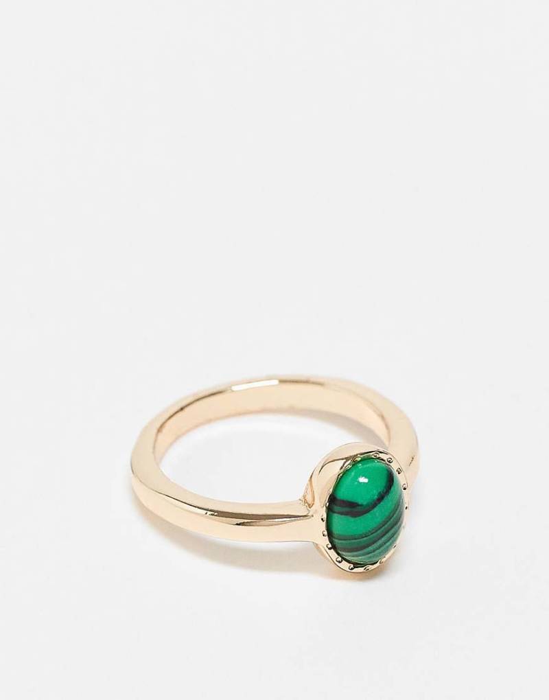 ASOS DESIGN - Goldfarbener Ring mit künstlichem Malachit von ASOS DESIGN