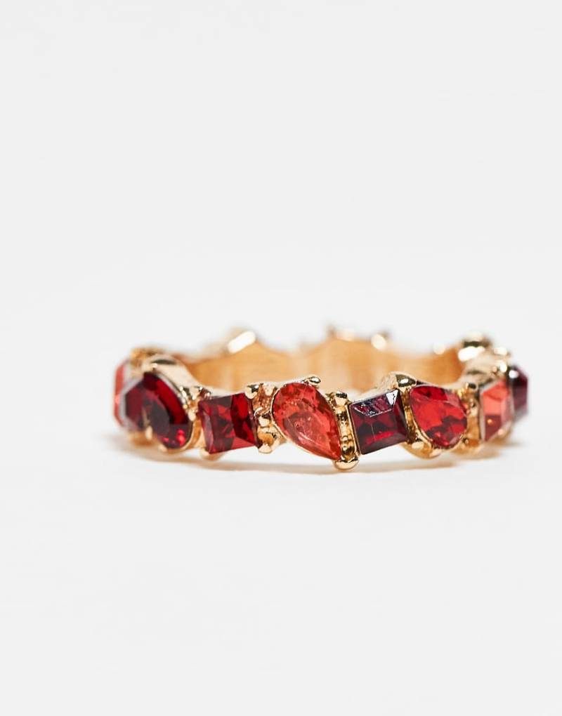 ASOS DESIGN - Goldfarbener Ring mit Schmucksteinen in Rottönen von ASOS DESIGN