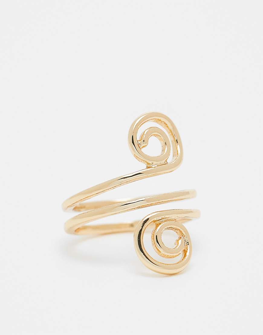 ASOS DESIGN - Goldfarbener Ring mit doppeltem Spiraldesign von ASOS DESIGN
