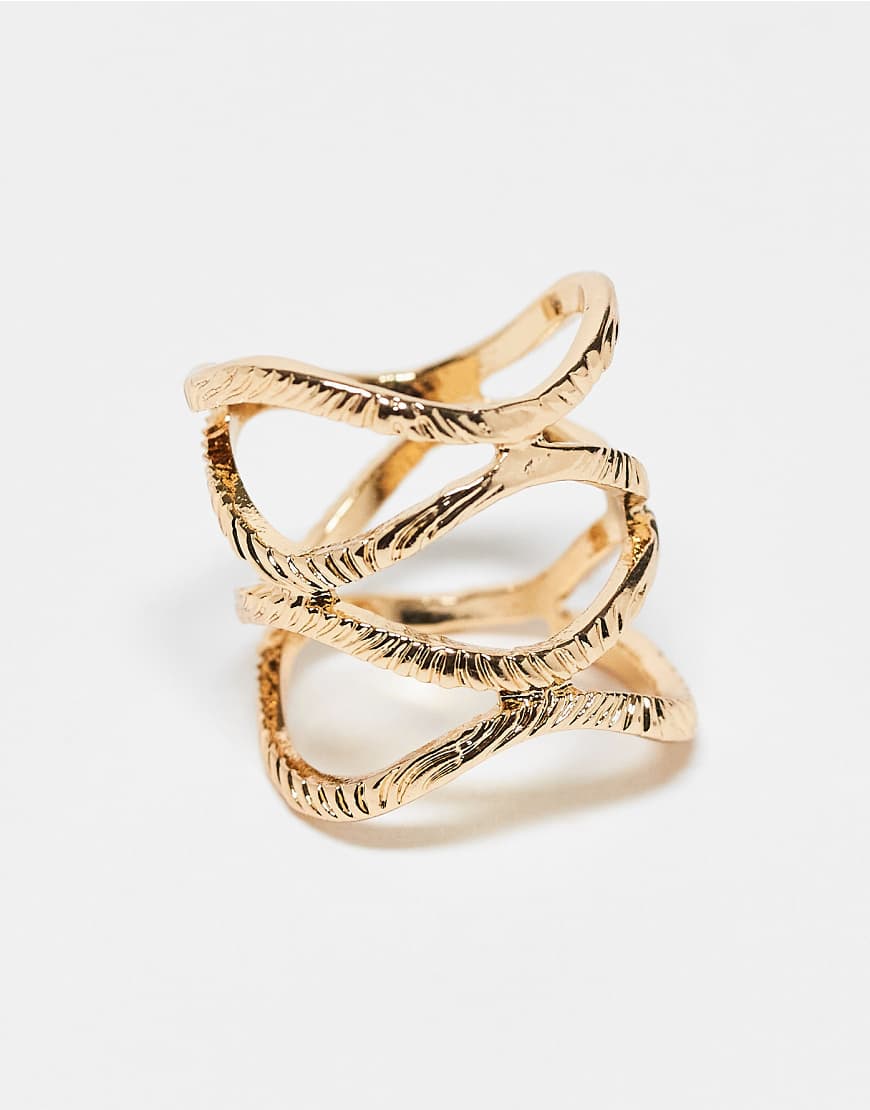 ASOS DESIGN - Goldfarbener Ring mit verdrehtem Detail von ASOS DESIGN