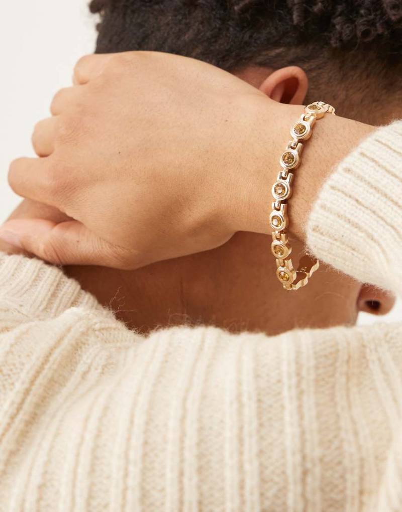 ASOS DESIGN - Goldfarbenes Kettenarmband mit Citrin-Schmucksteinen von ASOS DESIGN