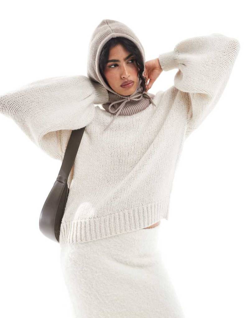 ASOS DESIGN - Grobstrickpullover in Ecru mit Oversize-Passform-Weiß von ASOS DESIGN