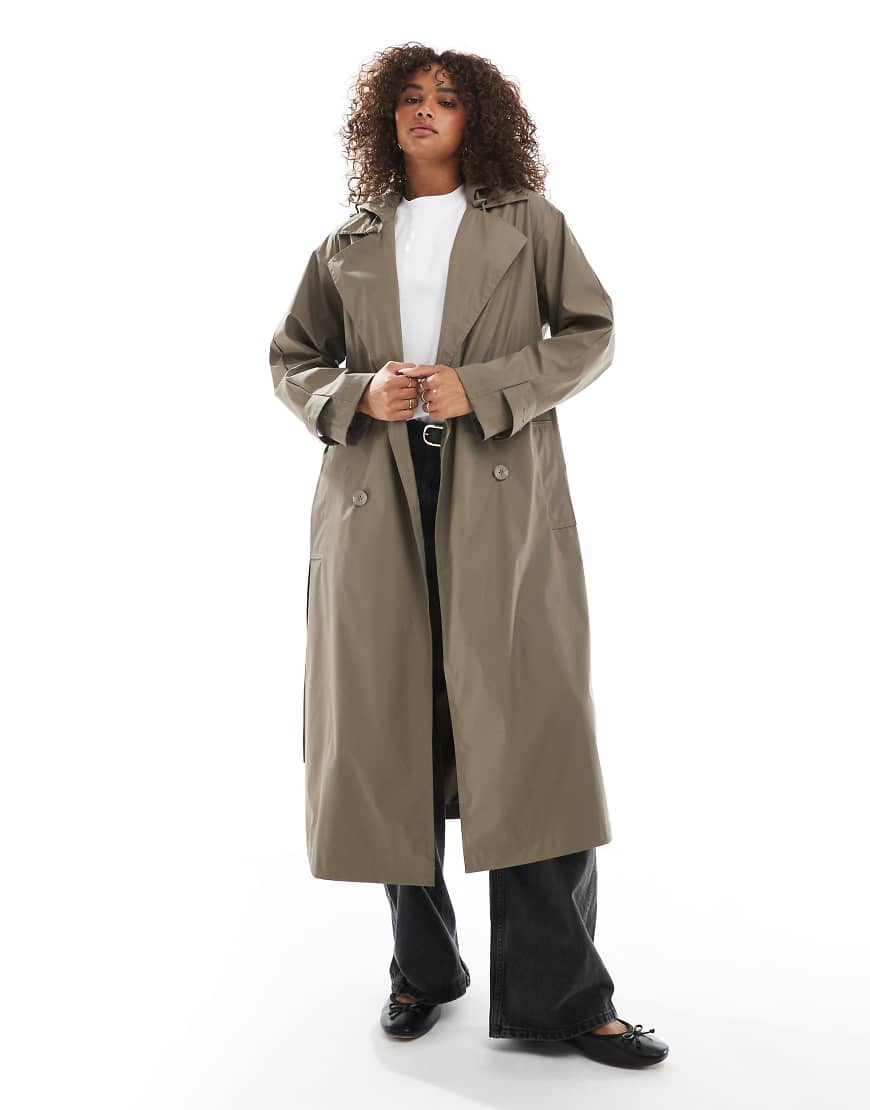 ASOS DESIGN - Gummierter Regen-Trenchcoat in Pilzbraun mit Kapuze und Gürteldetail ASOS DESIGN - Gummierter Regen-Trenchcoat in Pilzbraun mit Kapuze und Gürteldetail von ASOS DESIGN