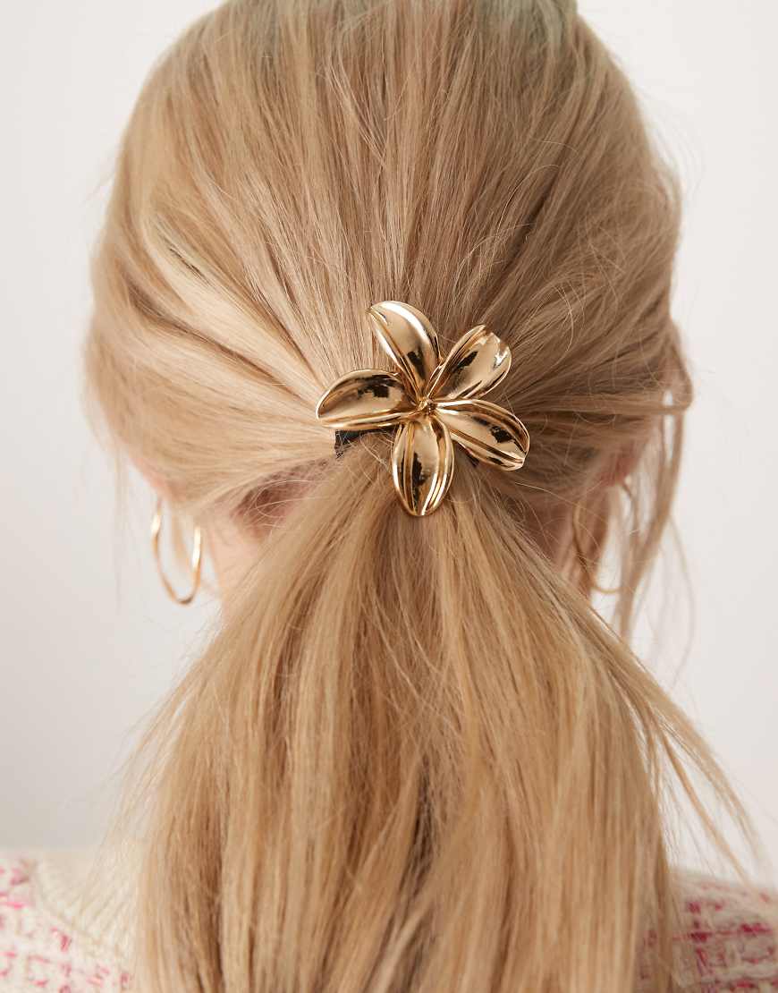 ASOS DESIGN - Haargummi mit Blumendetail aus goldfarbenem Metall von ASOS DESIGN