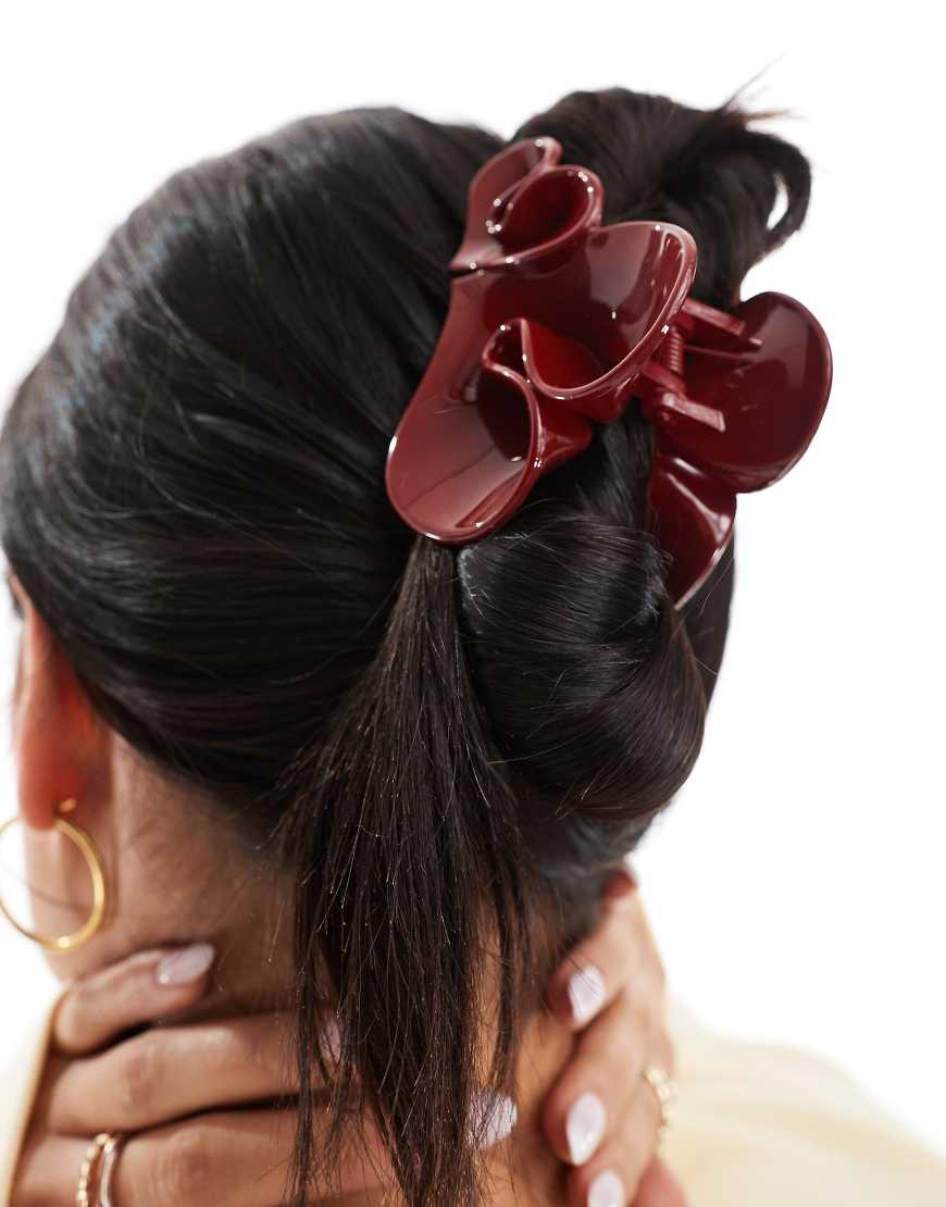ASOS DESIGN - Haarklammer mit Herz-Design in Rot von ASOS DESIGN