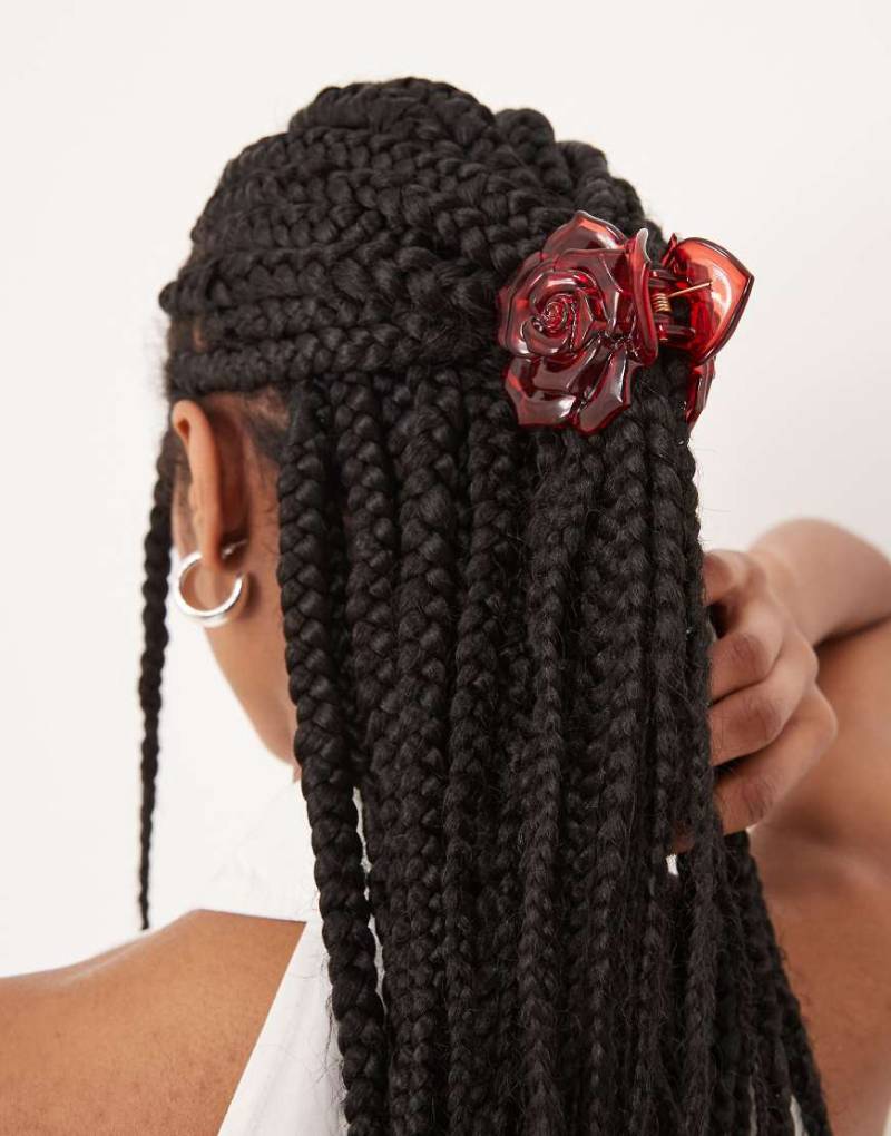 ASOS DESIGN - Haarklammer mit Rosen-Design in Rot von ASOS DESIGN