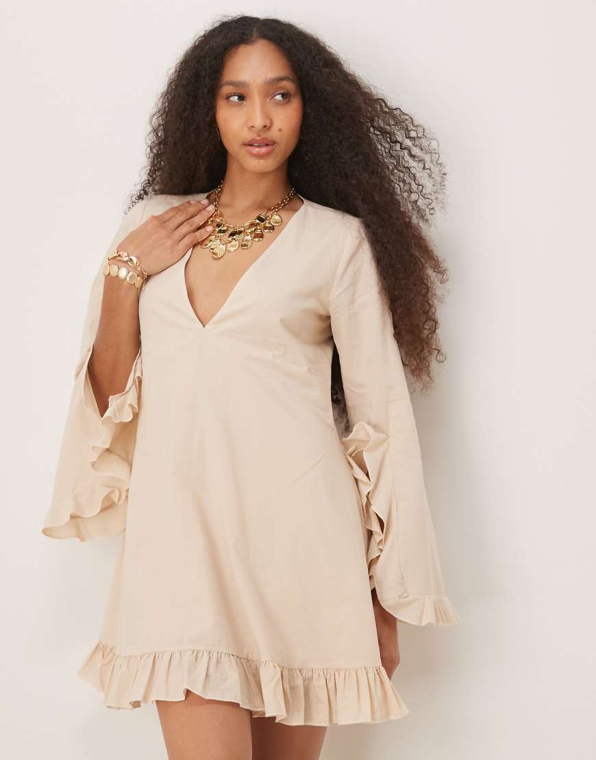 ASOS DESIGN - Hänger-Minikleid in Ecru aus Baumwolle mit Rüschensaum-Weiß von ASOS DESIGN
