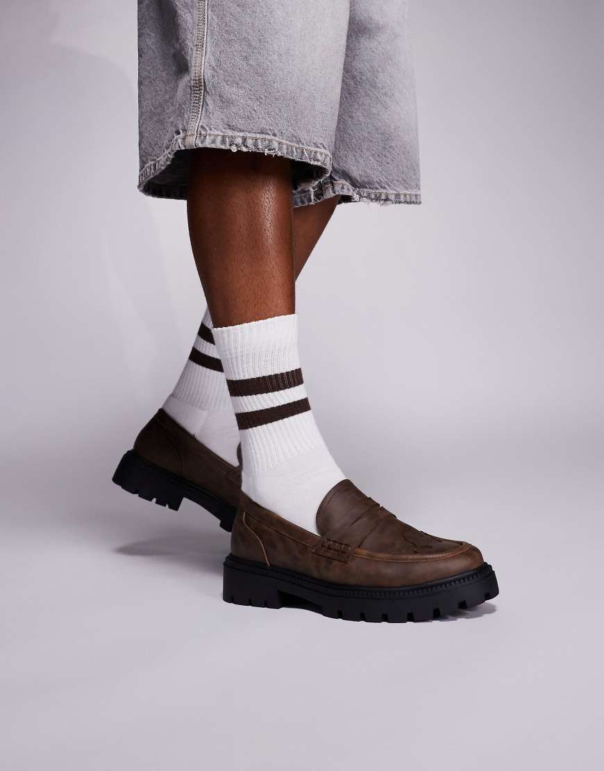 ASOS DESIGN - Halbschuhe in Braun mit Ziernähten im Western-Stil ASOS DESIGN - Halbschuhe in Braun mit Ziernähten im Western-Stil von ASOS DESIGN