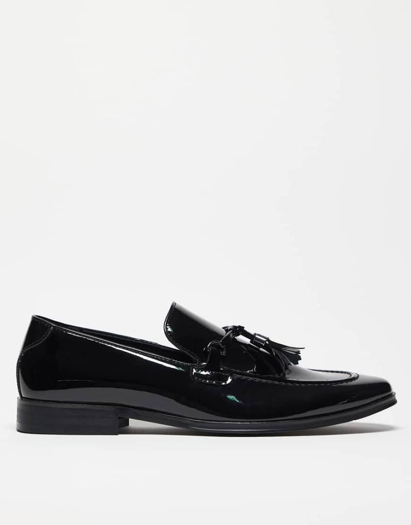 ASOS DESIGN - Halbschuhe in schwarzer Lackoptik mit Bommeln von ASOS DESIGN