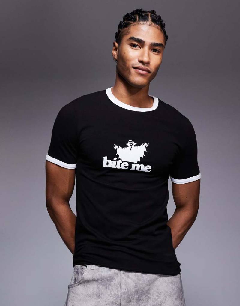 ASOS DESIGN - Halloween - Körperbetontes Ringer-T-Shirt in Schwarz mit Slogan-Textgrafik von ASOS DESIGN