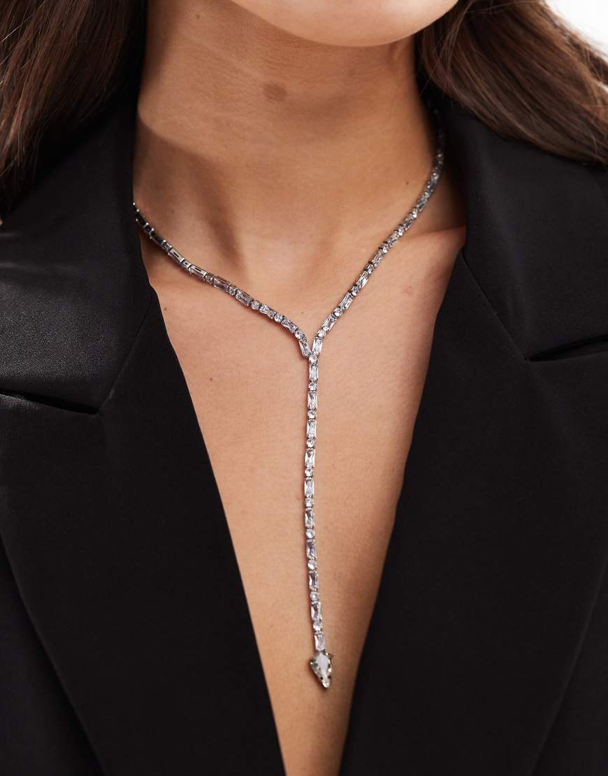 ASOS DESIGN - Halskette mit Lasso-Design, transparenter Kristallverzierung und Silberoptik-Blau von ASOS DESIGN