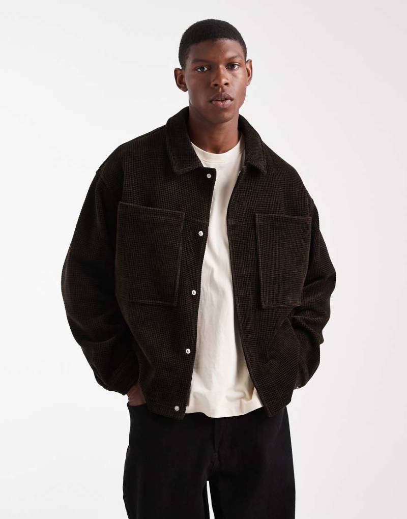 ASOS DESIGN - Harrington-Jacke aus Cord in Braun mit Waffelstruktur-Brown ASOS DESIGN - Harrington-Jacke aus Cord in Braun mit Waffelstruktur-Brown von ASOS DESIGN